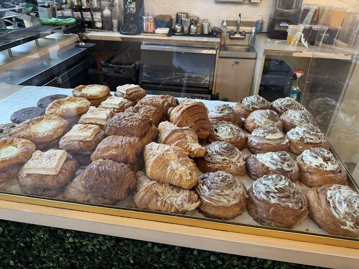 Patis Bakery Crown Heights Picture 2