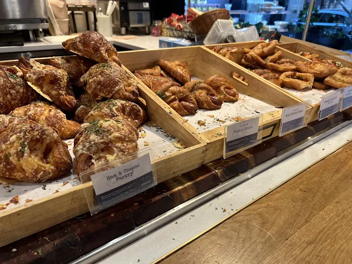 Paris Baguette Picture 2