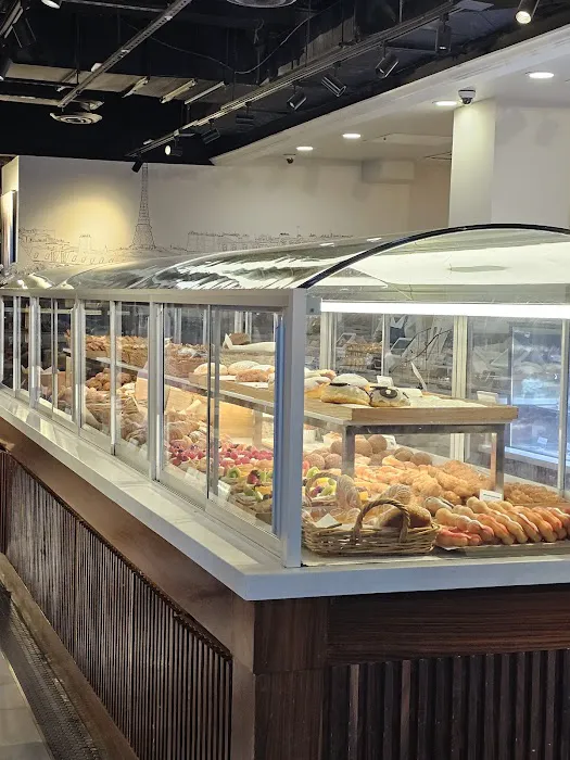 Paris Baguette Picture 1