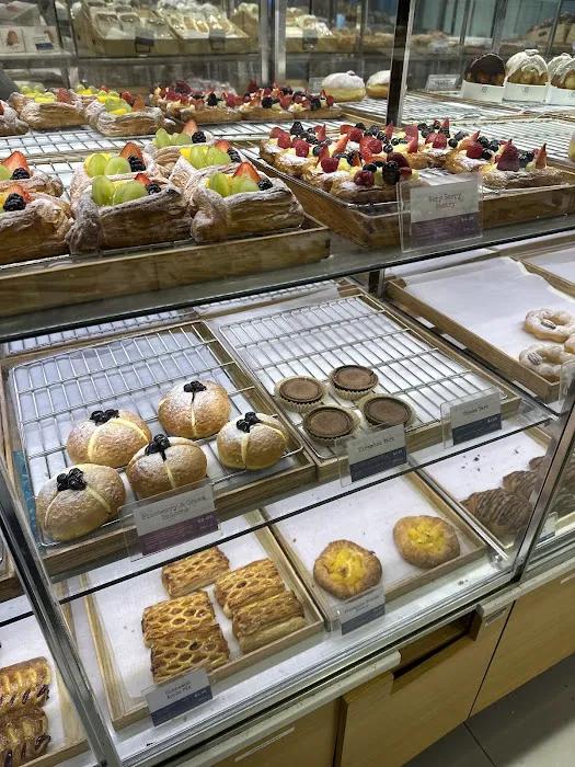 Paris Baguette Picture 1
