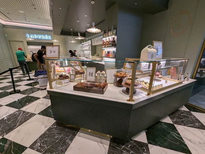 Ladurée Picture 8