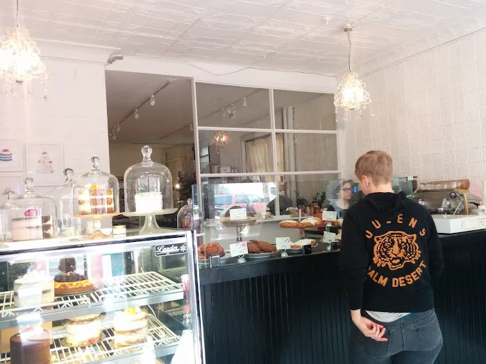 Luckybird Cakes Picture 1