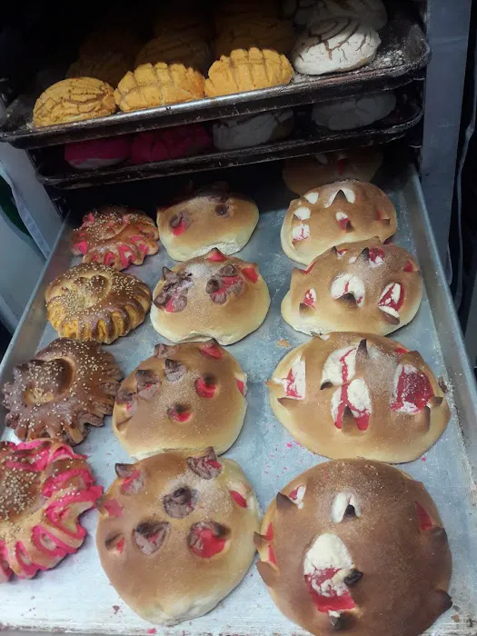 Las Conchitas Bakery Picture 7