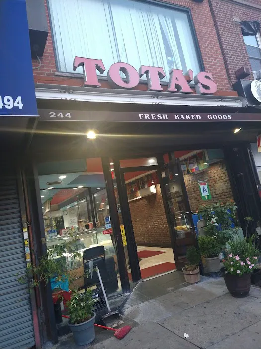 Tota's Bakery Picture 2