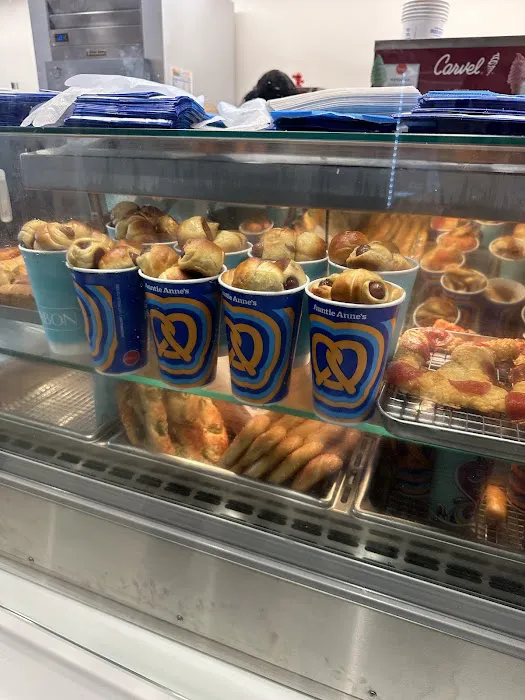 Auntie Anne's Picture 2