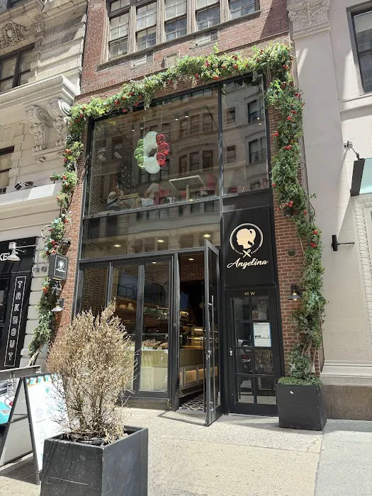Angelina Bakery & Pizza Picture 5