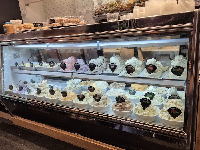 Liberty Bagels 7 Ave Picture 2