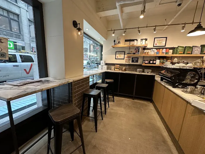 Cafe D’Avignon Picture 2
