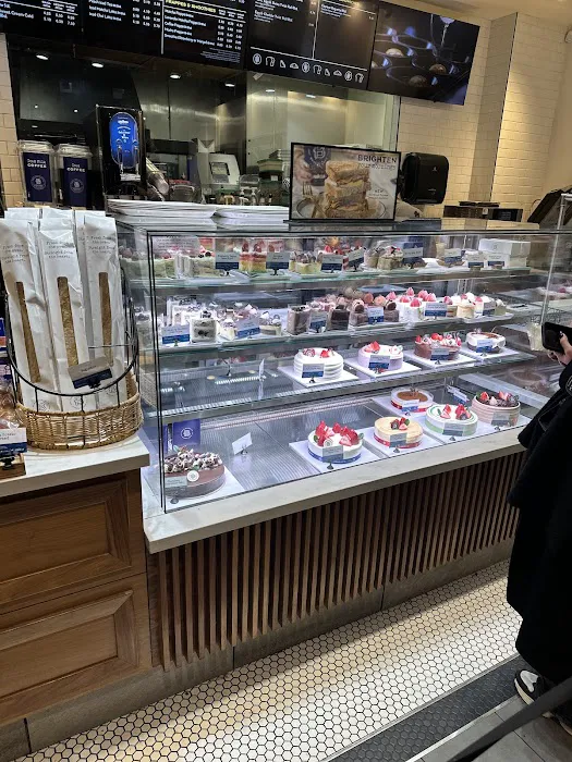 Paris Baguette Picture 1