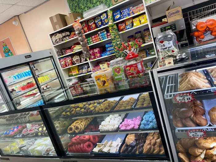 La Exquisita bakery Picture 10