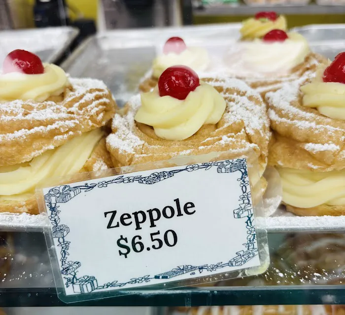 Circo's Pastry Shop Picture 4