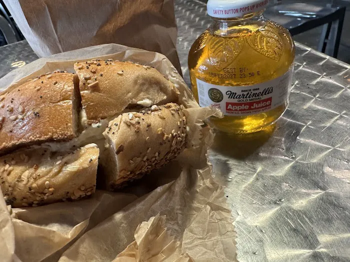 Knickerbocker Bagel Picture 7