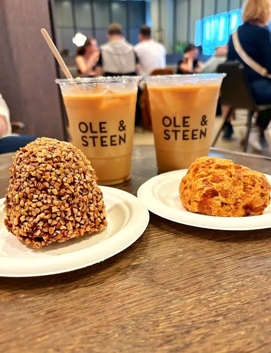 Ole & Steen Picture 2