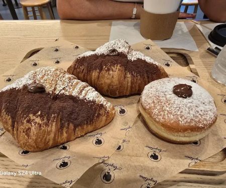 Angelina Bakery - 7 Times Square