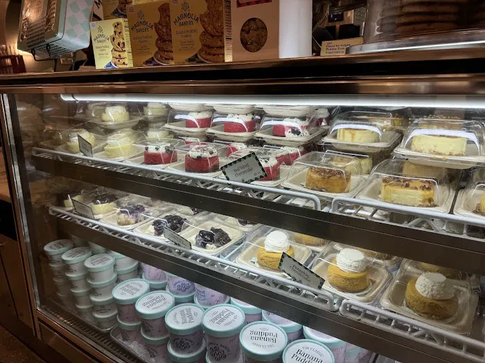 Magnolia Bakery - Grand Central Picture 8