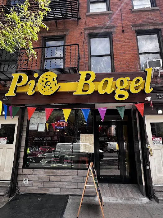 Pio Bagel On 9th Picture 3