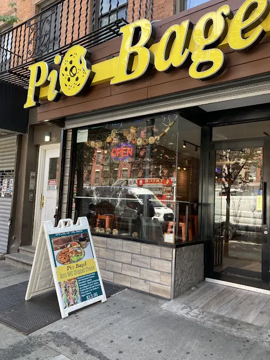 Pio Bagel On 9th Picture 5