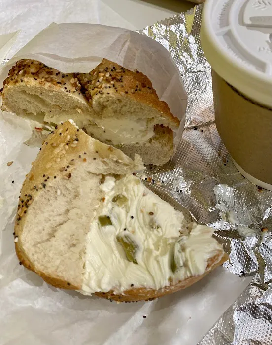 Pio Bagel On 9th Picture 10