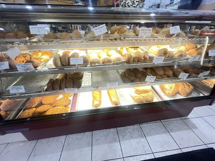 Calibella Bakery & Piqueteadero Picture 4