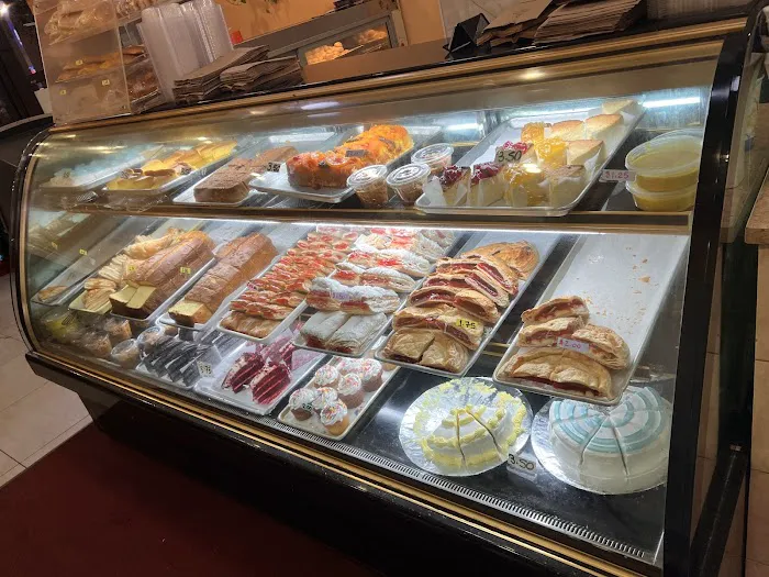 La Gran Nagua Bakery Picture 1