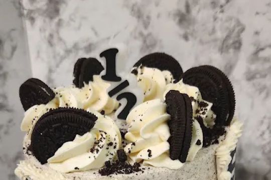 A BUY Custom Cakes