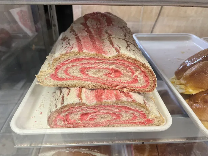 Las Rosas Bakery Picture 9