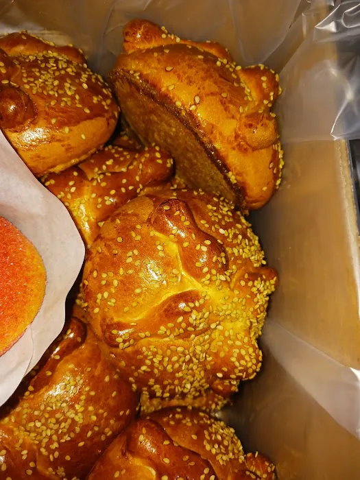 El Aguila Bakery Picture 1