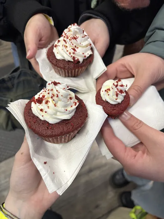 J & J Delicious Cakes Picture 6