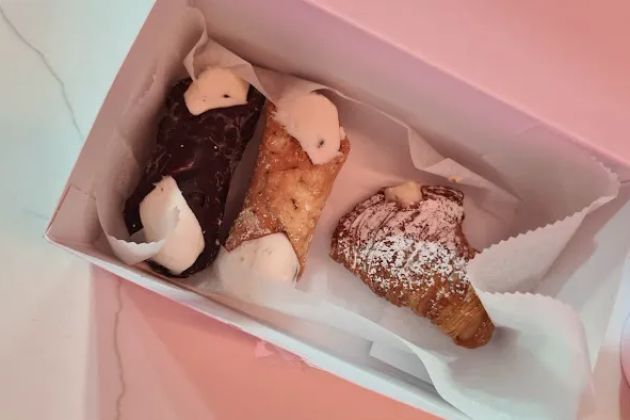 Carlo's Bakery 1500 Broadway