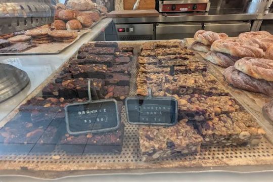 Fabrique Bakery 550 5th Ave
