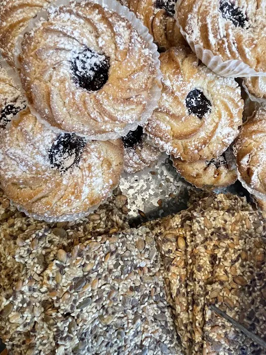 Fabrique Bakery 550 5th Ave Picture 9