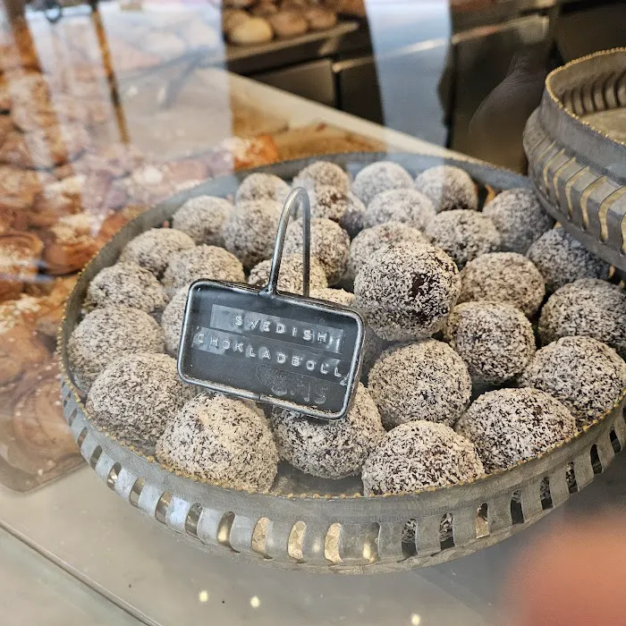 Fabrique Bakery 550 5th Ave Picture 7
