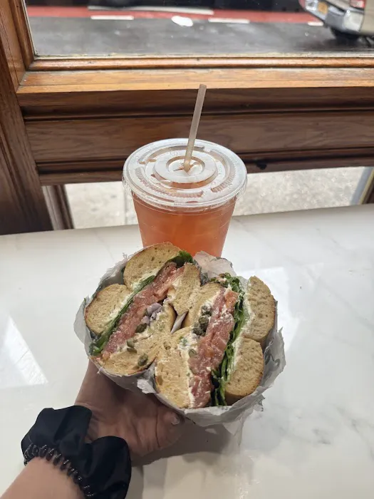Ess-a-Bagel Picture 4