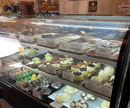 Crumbly Cafe & Bakery