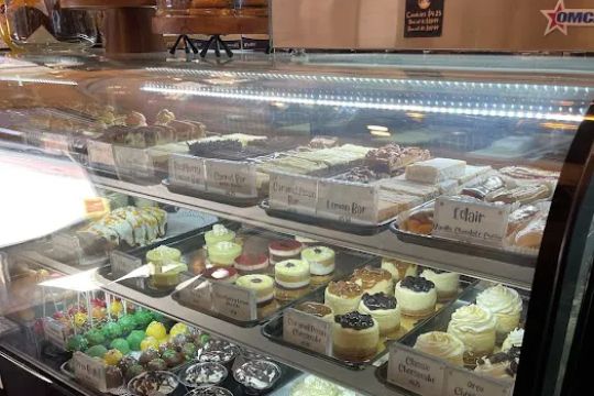Crumbly Cafe & Bakery