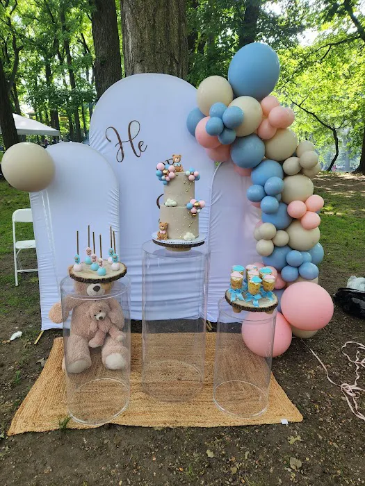 Cakes by Madelin Bakery Picture 9