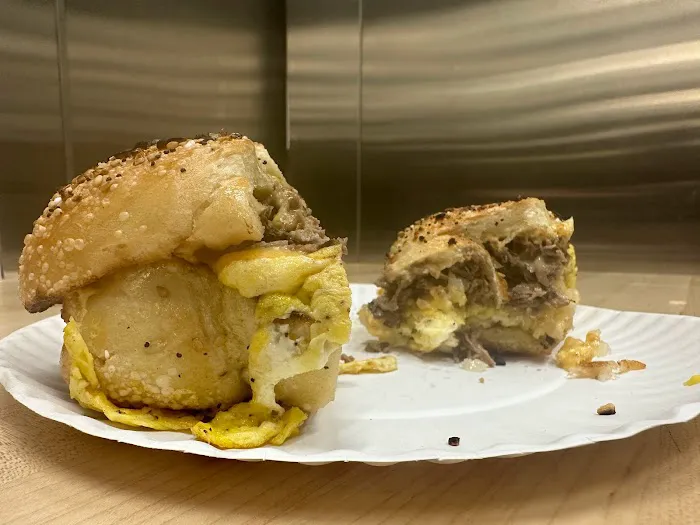 Glendale Bagels & Quality Deli Picture 3