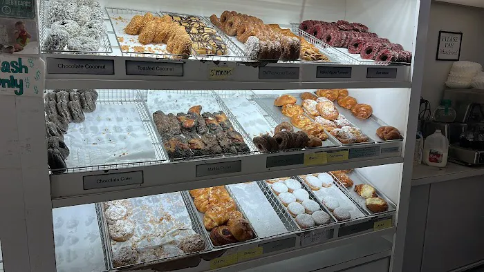 Peter Pan Donut & Pastry Shop Picture 1