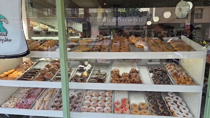 Peter Pan Donut & Pastry Shop Picture 5