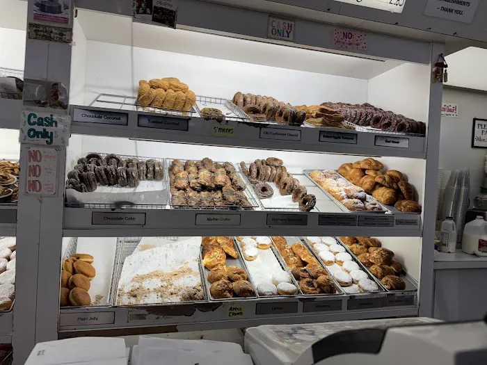 Peter Pan Donut & Pastry Shop Picture 7