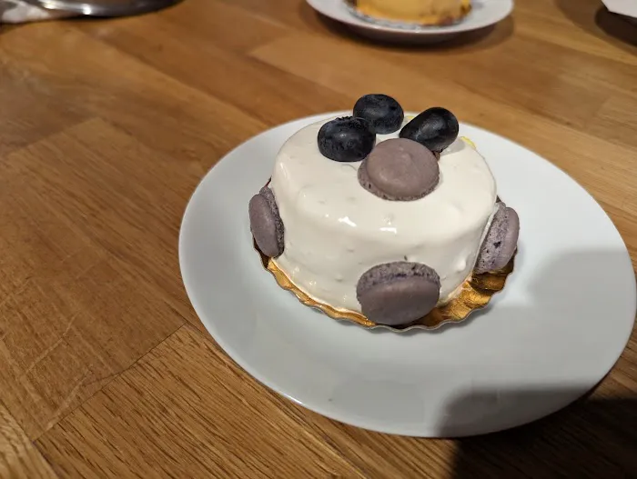 Charlotte Patisserie Picture 8