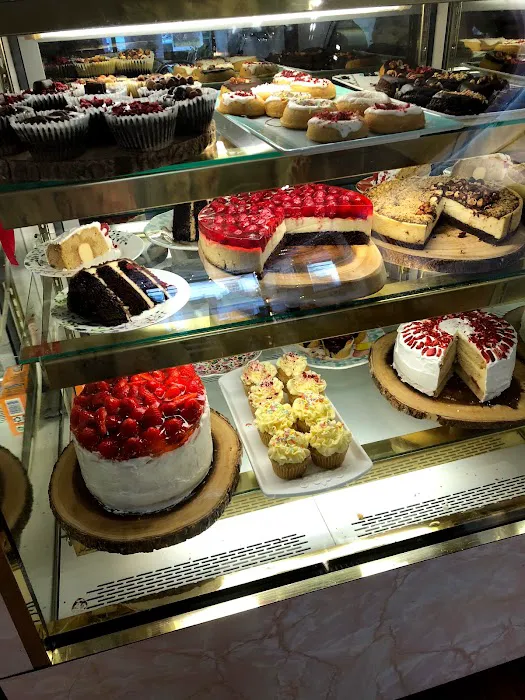 Happy Zoe Vegan Bakery Picture 1