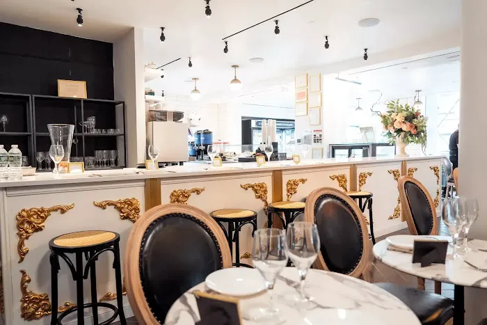 Le Parisien Bakery Picture 2