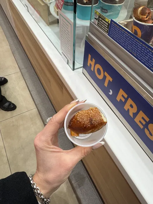 Cinnabon Picture 6