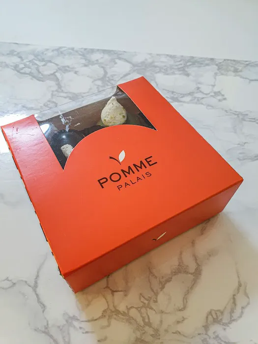 Pomme Palais Picture 8