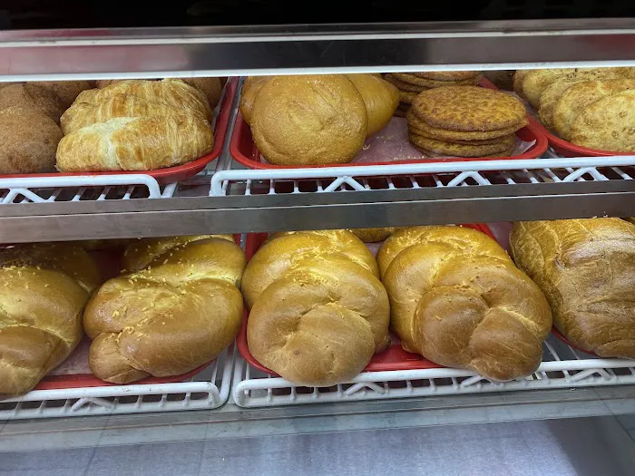 Punto Sabroso Bakery Picture 5