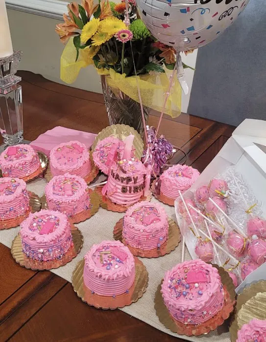Izzy’s Sweets Boutique Homemade Desserts & Treats Picture 6