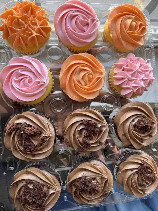 Deja's Cupcake Factory Picture 2