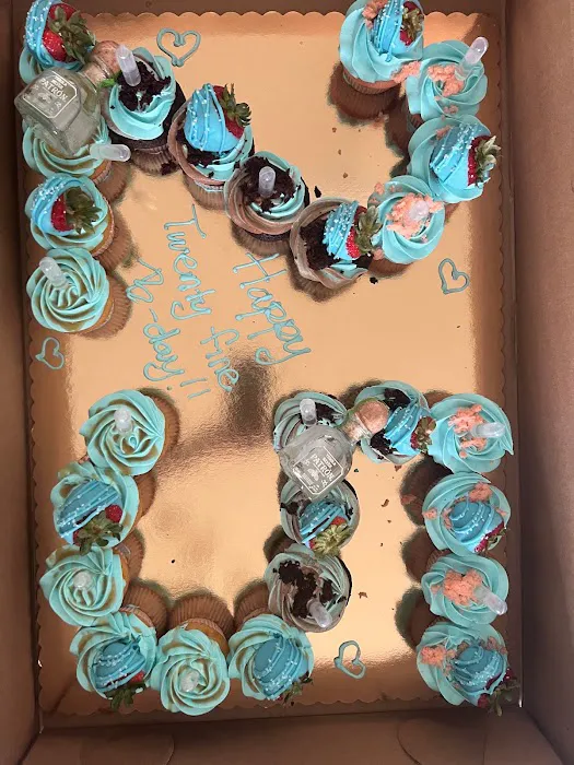 Deja's Cupcake Factory Picture 5
