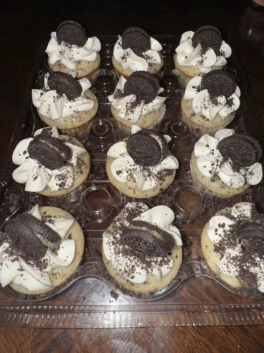 Deja's Cupcake Factory Picture 7